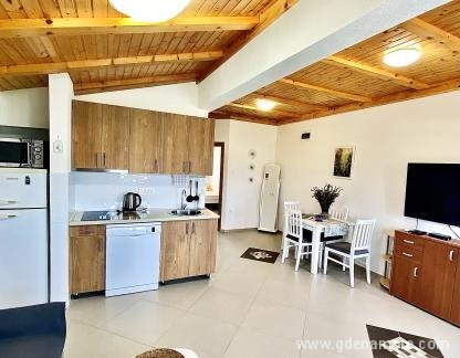 Apartmani Souc, alloggi privati a Krašići, Montenegro - APT 4-1